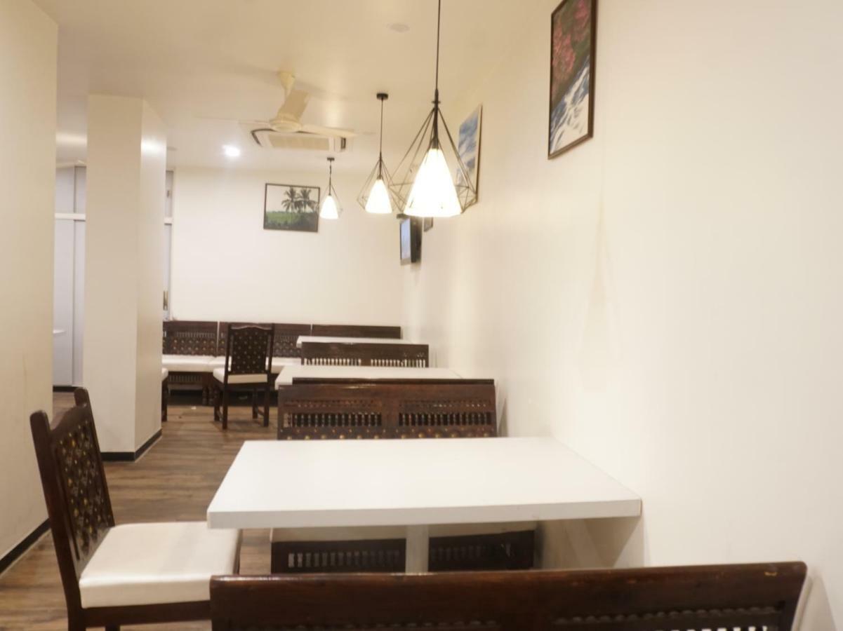 Palette Four Seasons Recreation Resort Jālgaon Exterior foto