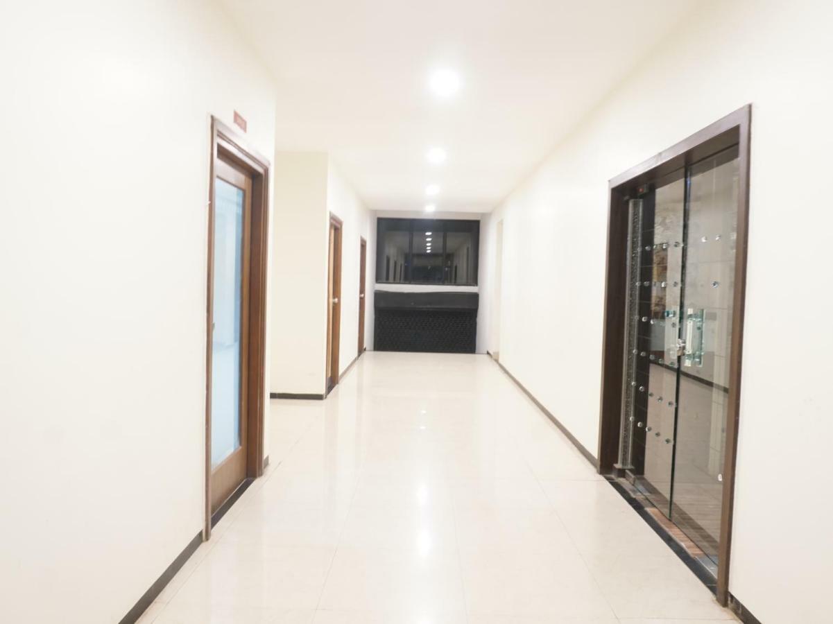 Palette Four Seasons Recreation Resort Jālgaon Exterior foto