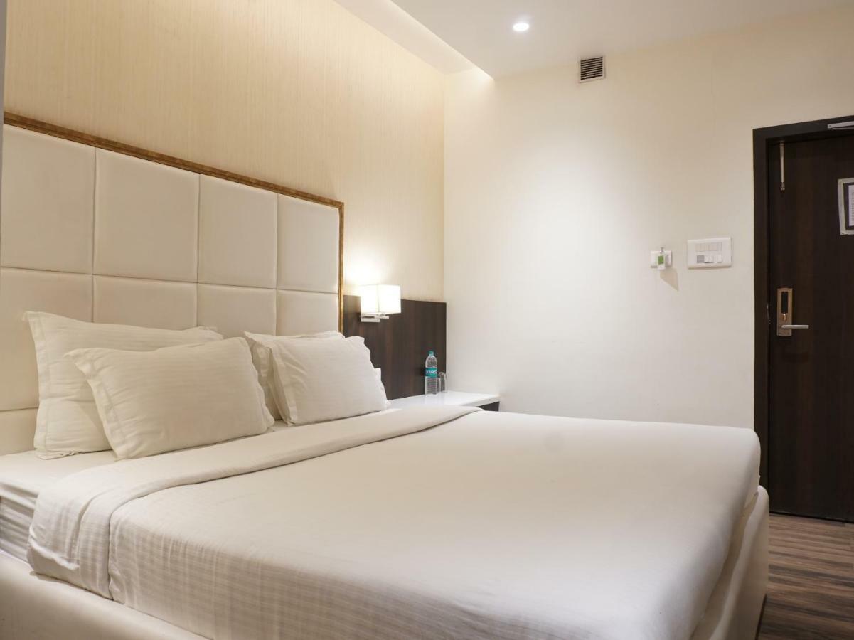 Palette Four Seasons Recreation Resort Jālgaon Exterior foto