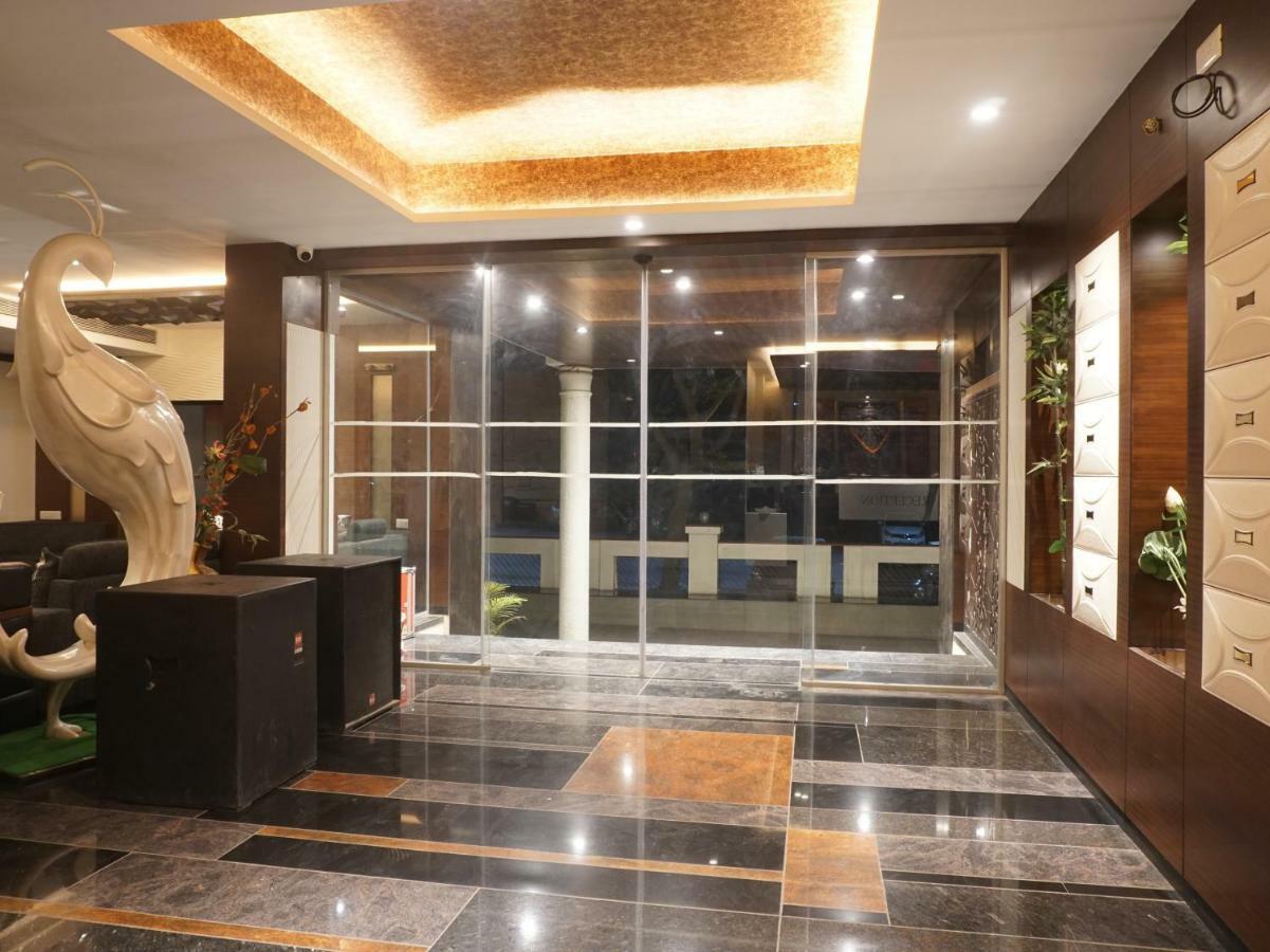 Palette Four Seasons Recreation Resort Jālgaon Exterior foto